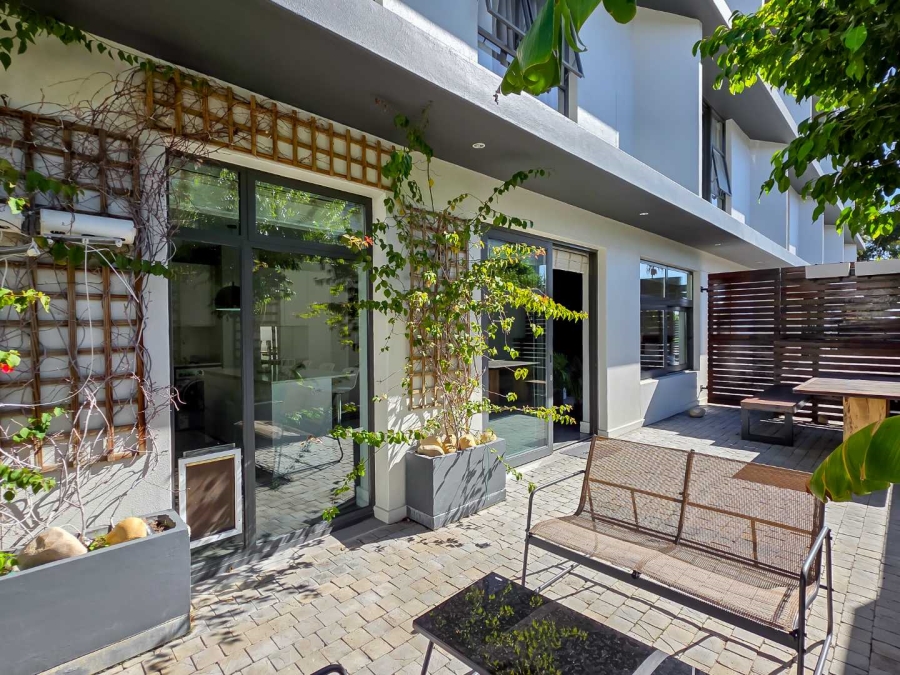 2 Bedroom Property for Sale in Green Point Western Cape